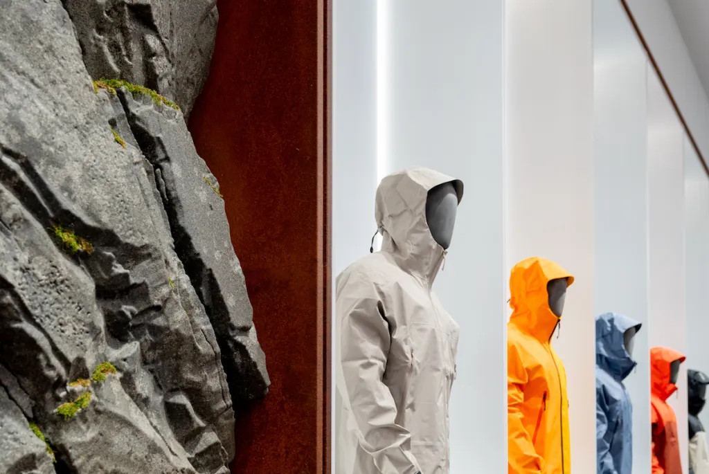 Arcteryx store new york manhattan 580 broadway