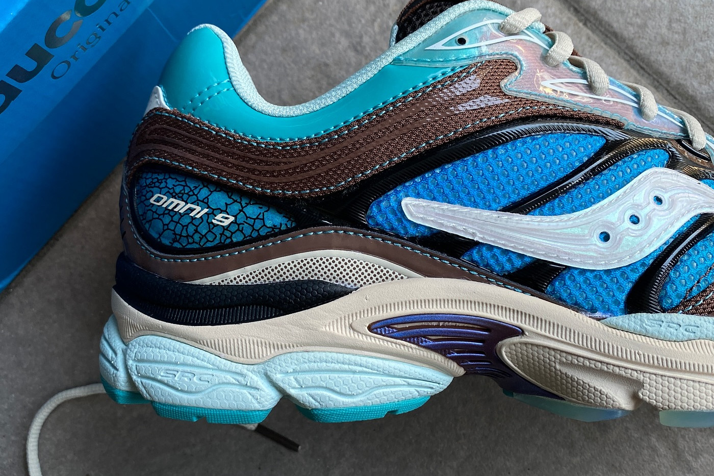 footpatrol x Saucony ProGrid Omni 9