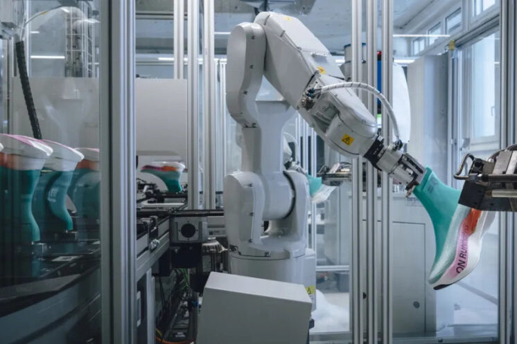 ON Lightspray robot arm factory zurich